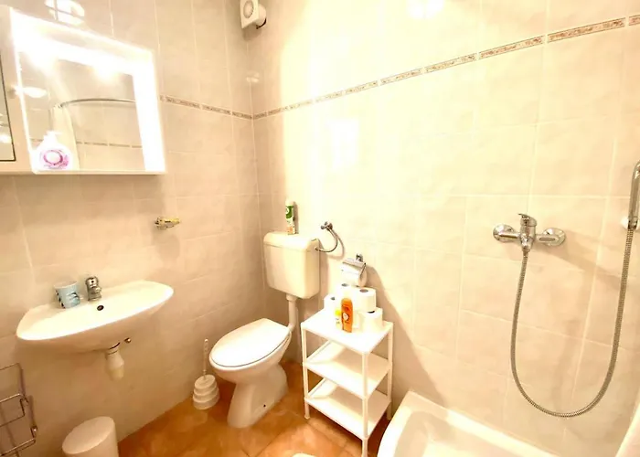 Stablinac Iv-58 * Vodice